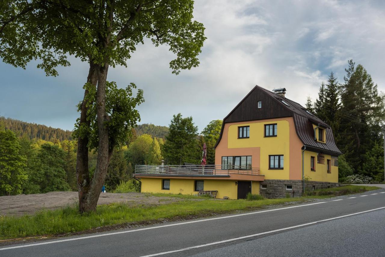 Apartmany Kořenov エクステリア 写真